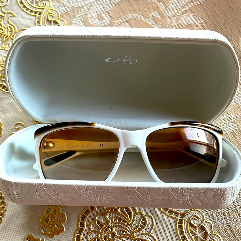 Oakley Sun Glasses